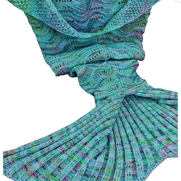 Mermaid tail blanket - Picture 2 of 9